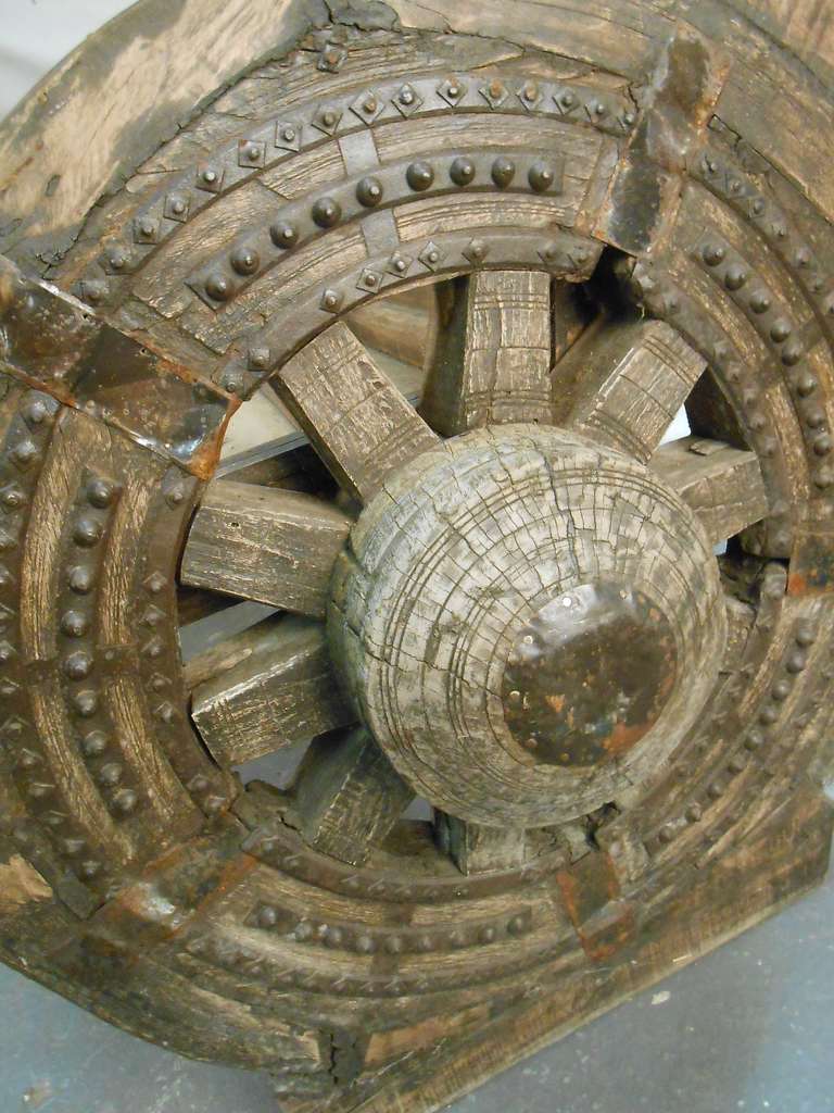 metal wagon wheel bench