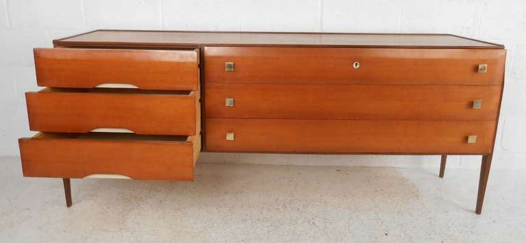 Mid-Century Modern Vintage Modern Six-Drawer Dresser