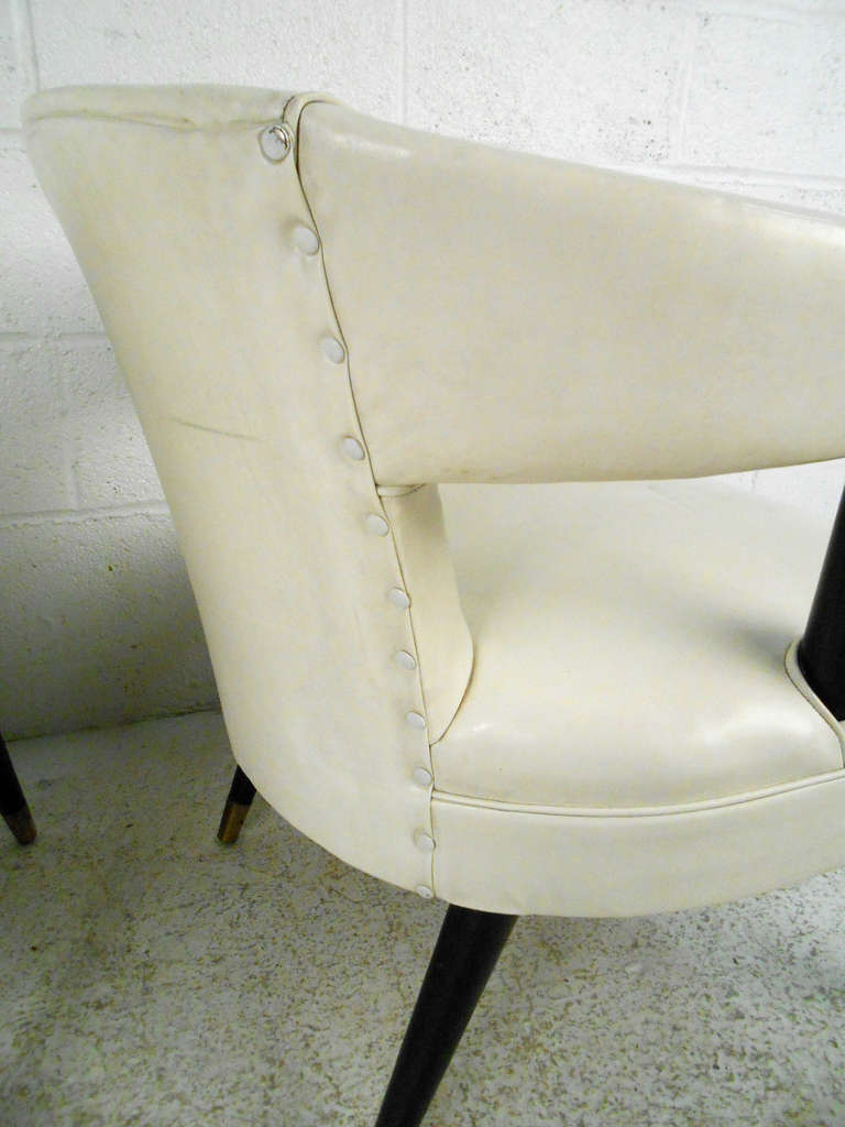 Pair Vinyl Barrel Back Side Chairs In Good Condition In Brooklyn, NY