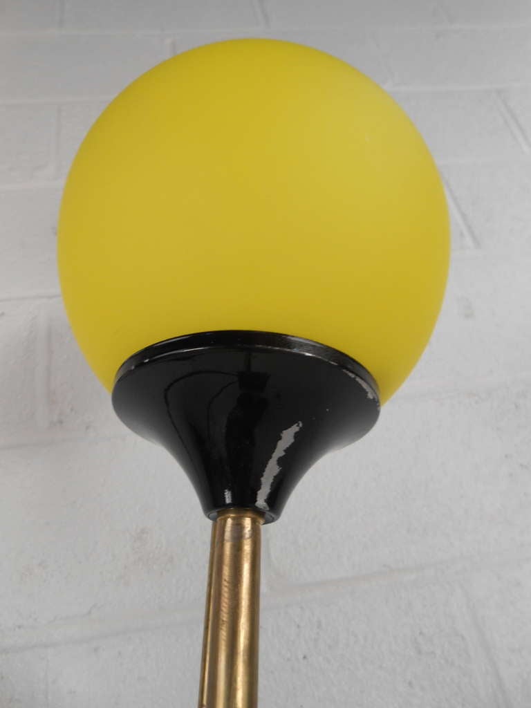 Juguetona lámpara de pie moderna Vintage Italian Lamp siglo XX en venta