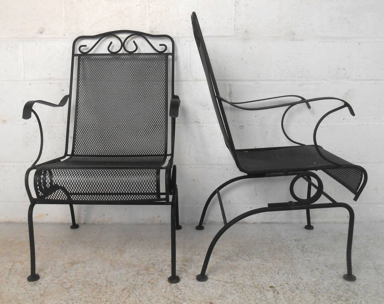 Set of Ornate Cast Iron Patio Chairs In Good Condition In Brooklyn, NY