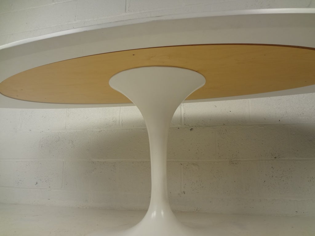 Mid-20th Century Mid Century Modern Oval Pedestal Table by Knoll