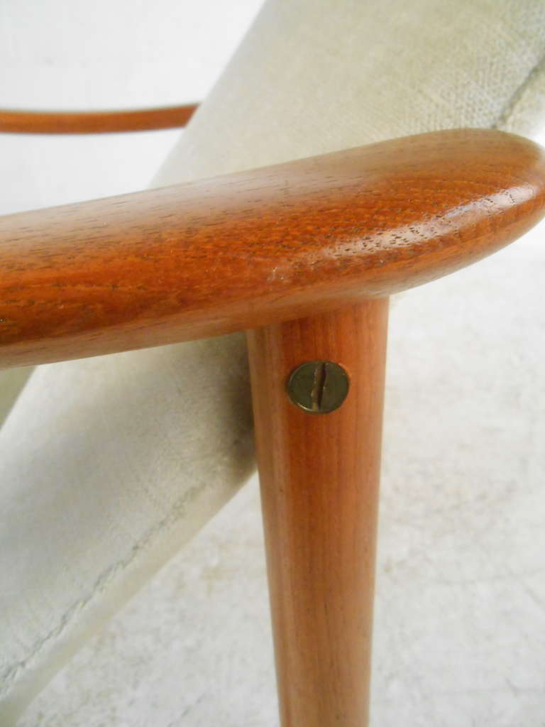Vintage Mid-Century Contour Lounge Chair by Ljungs Industrier AB Malmo In Excellent Condition In Brooklyn, NY
