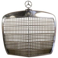 Classic Mercedes-Benz Grill
