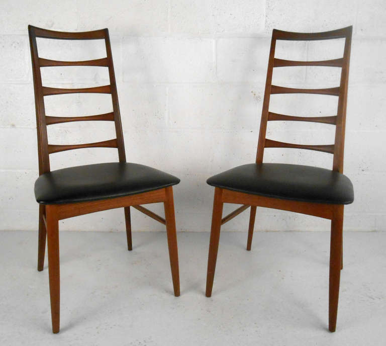 Set of Ladder Back Dining Chairs by Koefoeds Hornslet In Good Condition In Brooklyn, NY