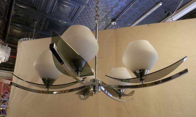 Mid-20th Century Elegant Five-Globe Chandelier With Tinted Lucite