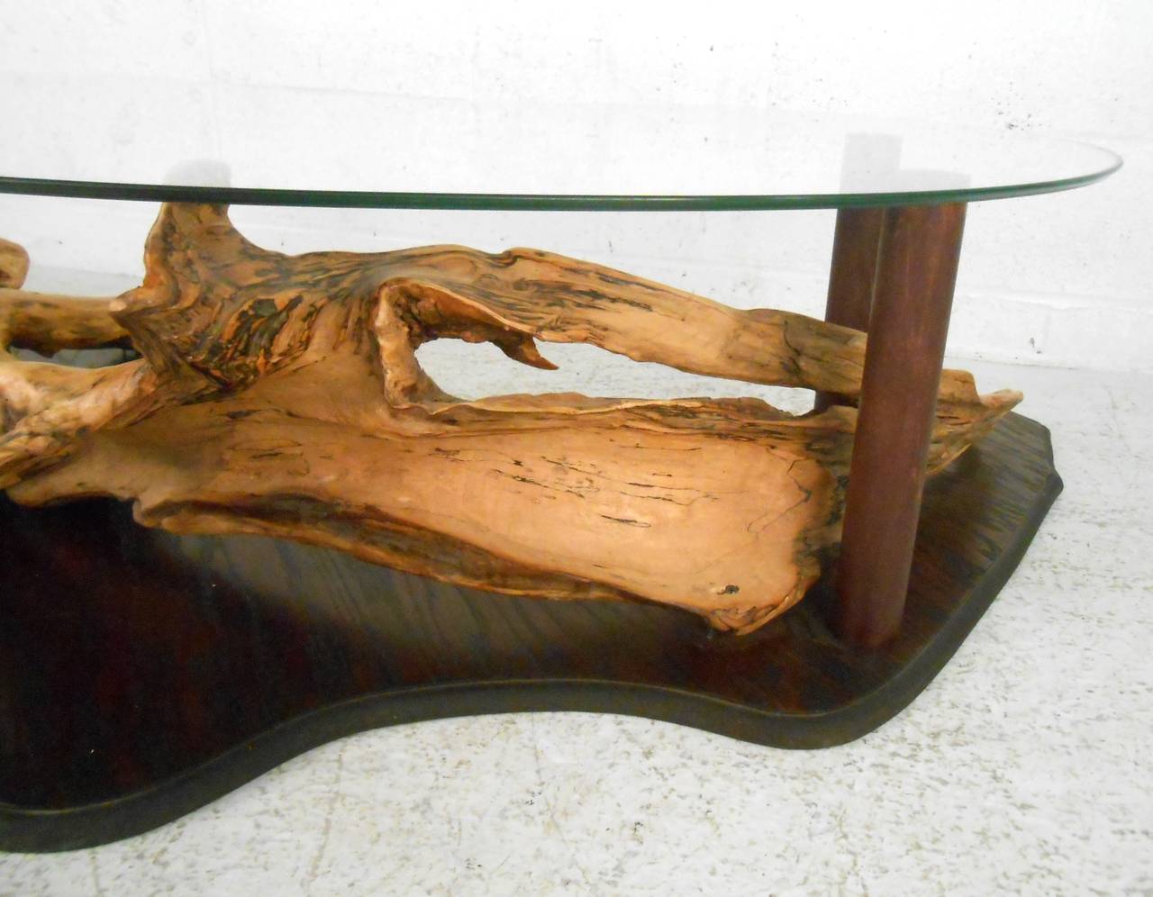 Unique Mid-Century Modern Rustic Driftwood Glass Top Coffee Table In Good Condition For Sale In Brooklyn, NY
