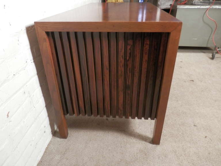 Executive Desk with Rosewood Sides by Lane In Good Condition In Brooklyn, NY