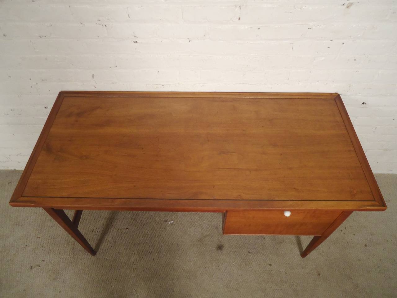 Américain Bureau Drexel Mid-Century Modern de Drexel