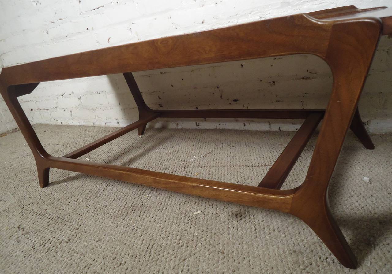 Outstanding Mid-Century Walnut Coffee Table by Lane 2