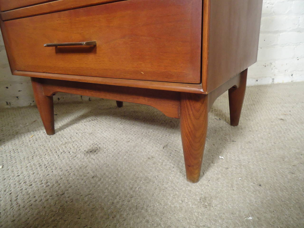 Mid-20th Century Pair of Mid-Century Bedside Tables by Ramseur