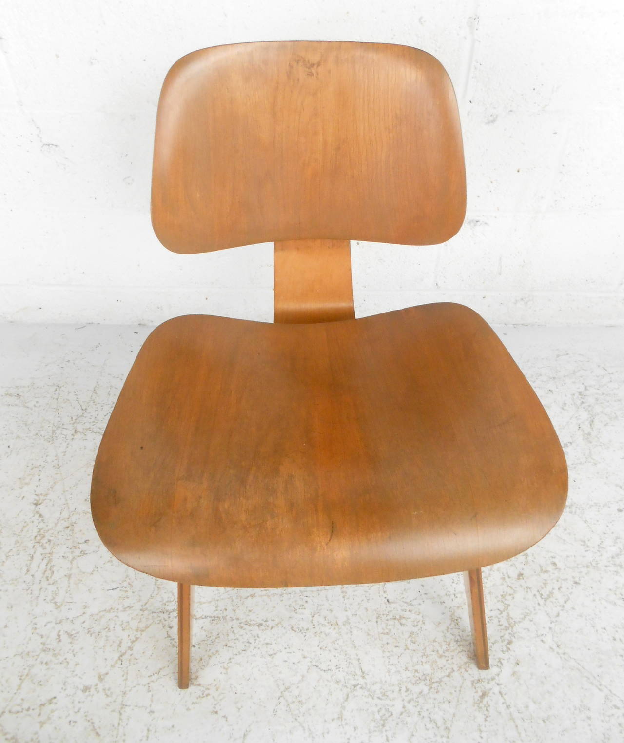 Mid-Century Modern Midcentury DCW Charles Eames Wood Lounge Chair