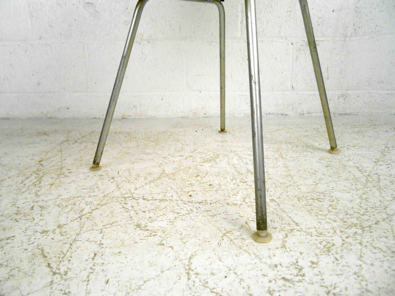 Mid-Century Modern Fiberglass Shell Chair by Eames for Herman Miller 1