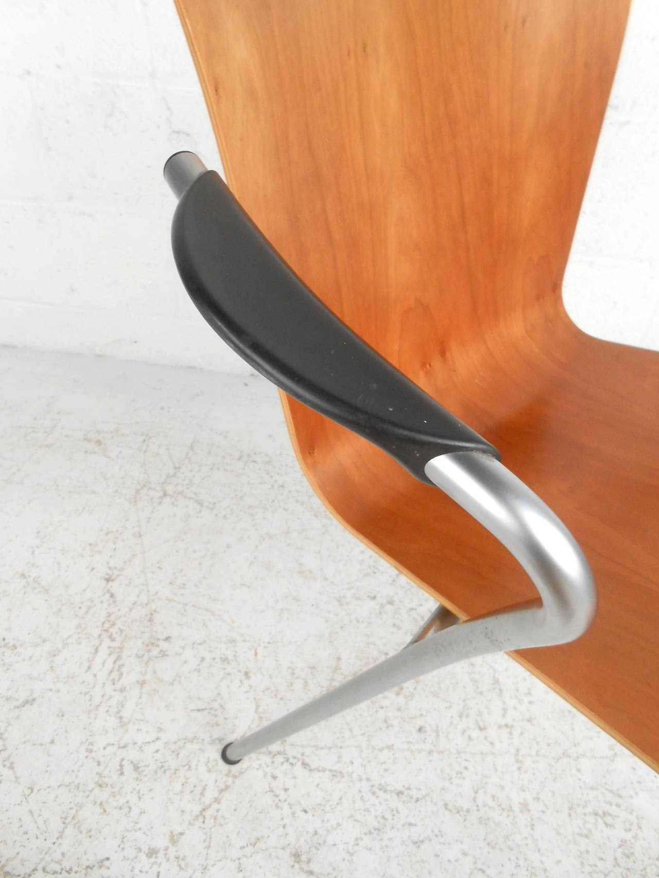 Scandinavian Modern VicoDuo Chair by Vico Magistretti for Fritz Hansen and Knoll Studio