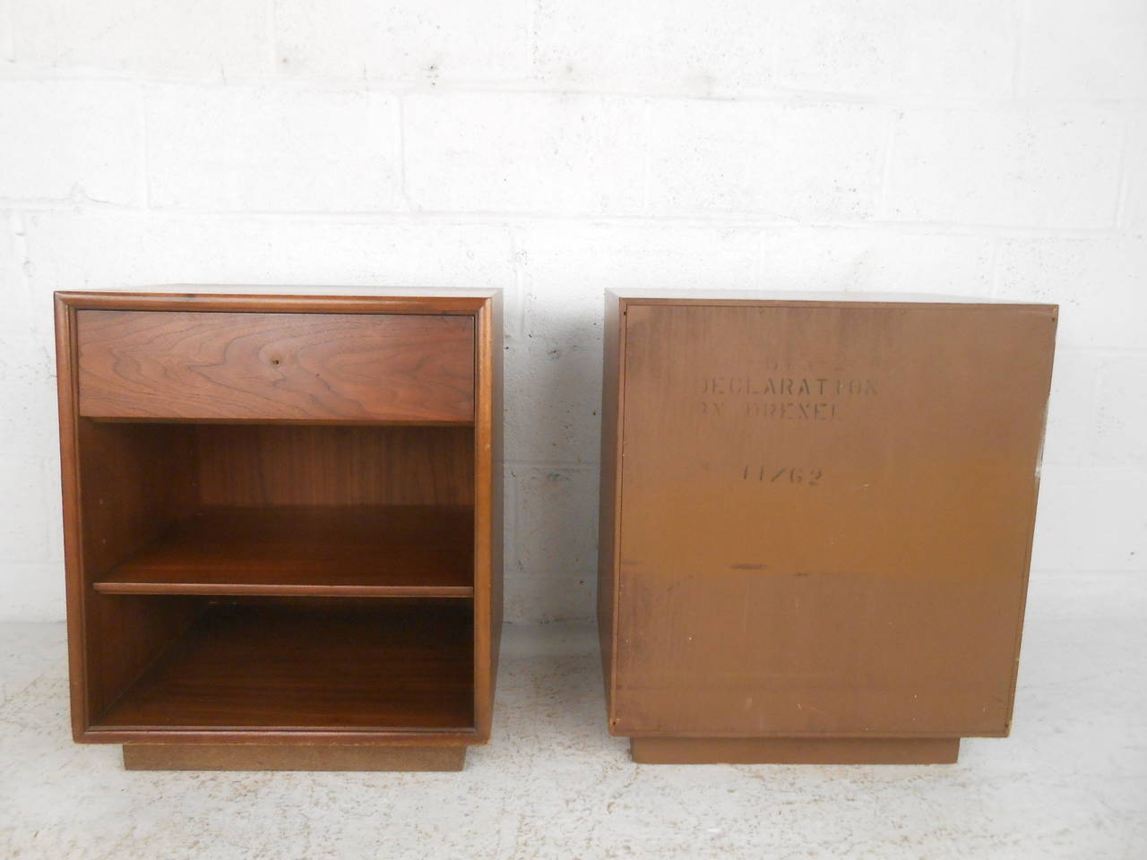 Pair of Mid-Century Modern Nightstands by Drexel In Good Condition In Brooklyn, NY