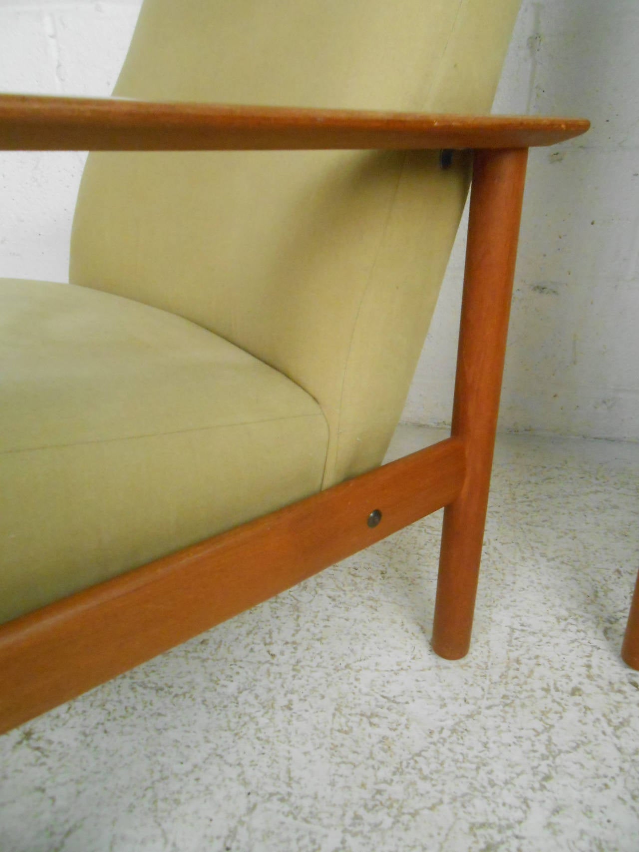 Pair of Mid-Century Modern Folke Ohlsson Style Lounge Chairs 2