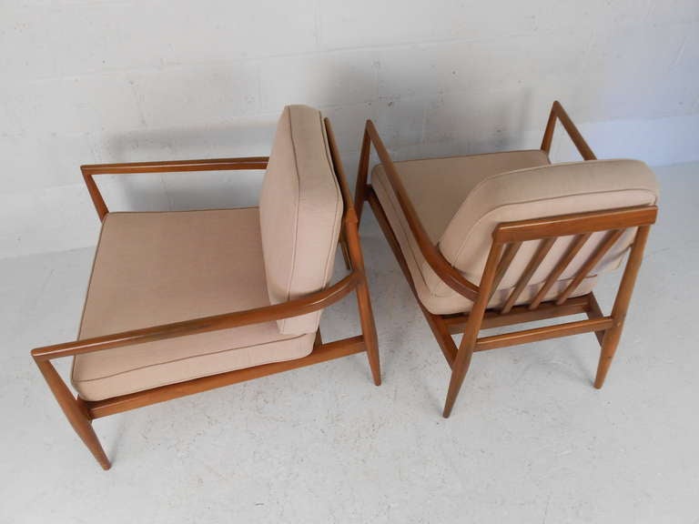 American Mid-Century Modern Lounge Chairs in the style of T.H. Robsjohn-Gibbings