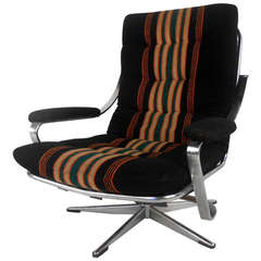 Unique Mid-Century Swivel Lounge Chair