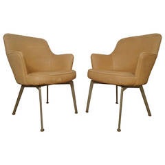 Pair of Armchairs in the style of Saarinen Pair of Armchairs in the style of Saarinen