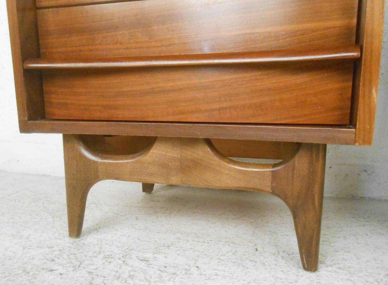 Curved Front Mid-Century Nightstands In Good Condition In Brooklyn, NY