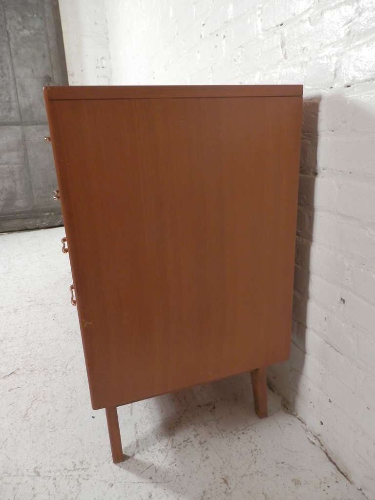 Mid-Century Modern Server by R-Way In Good Condition In Brooklyn, NY