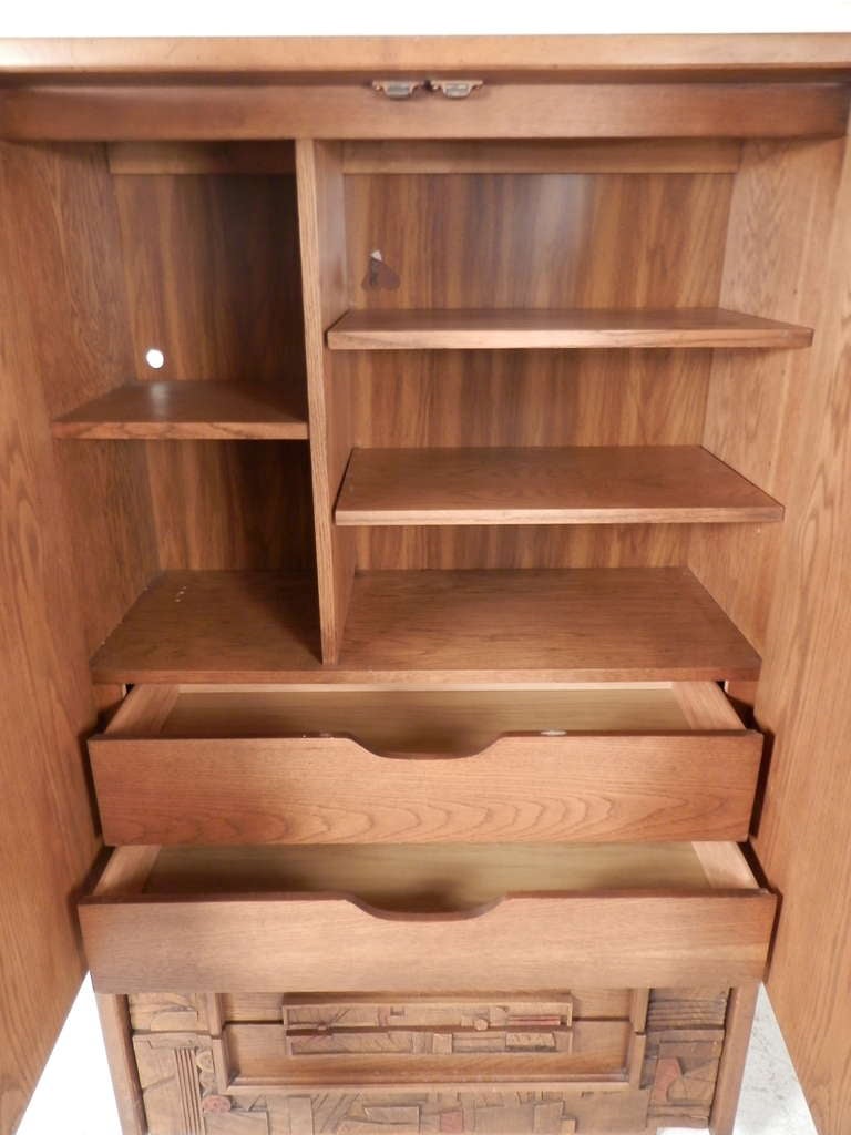 Large Brutalist Dresser By Lane In Good Condition In Brooklyn, NY