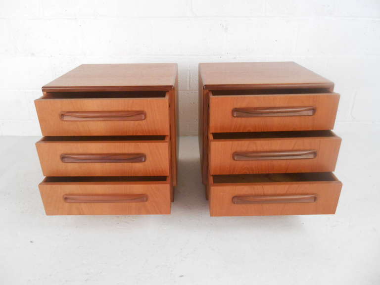 Vintage Teak Nightstands by Victor Wilkins For G-Plan In Good Condition In Brooklyn, NY
