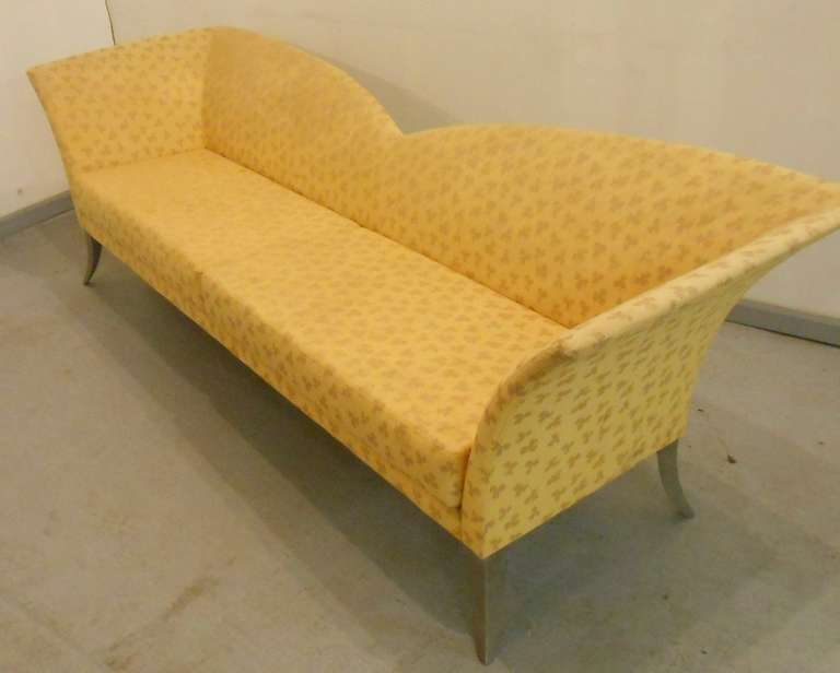Memphis Style Long Sofa In Good Condition In Brooklyn, NY
