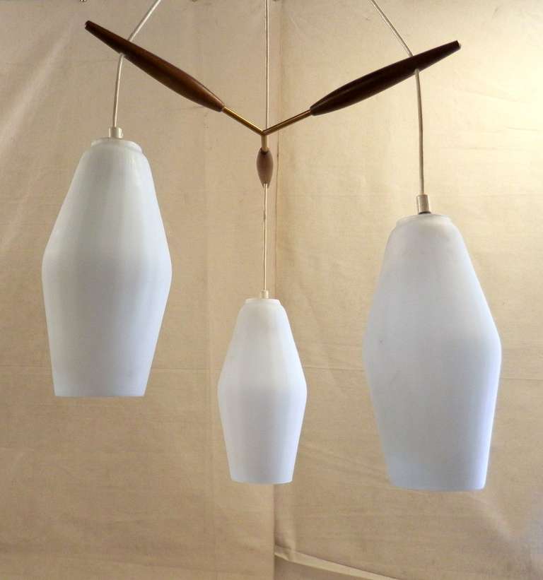 Mid-20th Century Luxus Style Mid-Century Modern Pendant Lamp