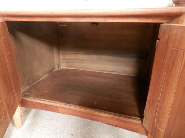 Mid-Century Modern Broyhill Premier 'Emphasis' Cabinet Nightstands For Sale