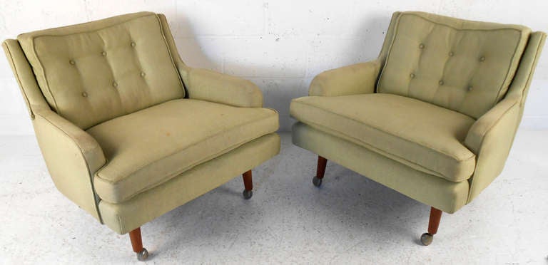 These mid-century chairs make a versatile addition to any home or business. Please confirm item location (NY or NJ).