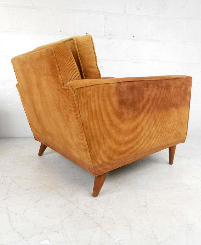 Mid-Century Modern Unique Pair of Paul McCobb Style Corduroy Lounge Chairs