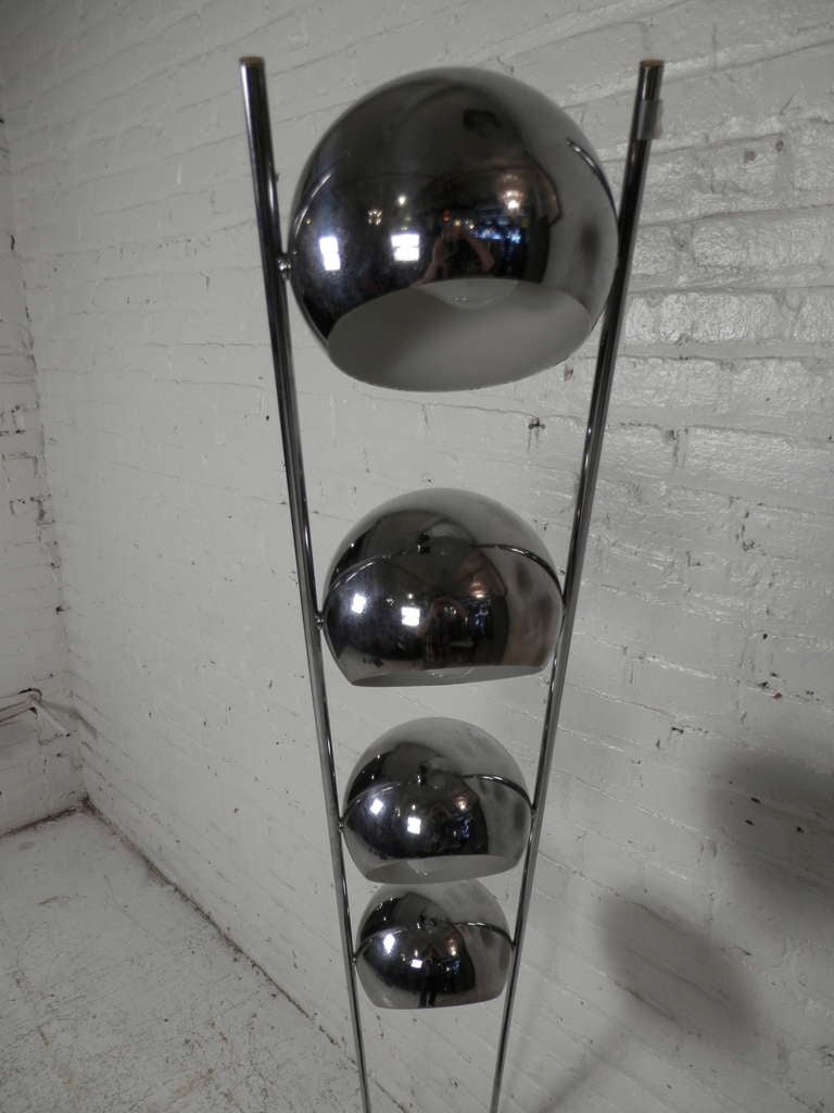 Vintage Chrome Arch Floor Lamp In Good Condition In Brooklyn, NY