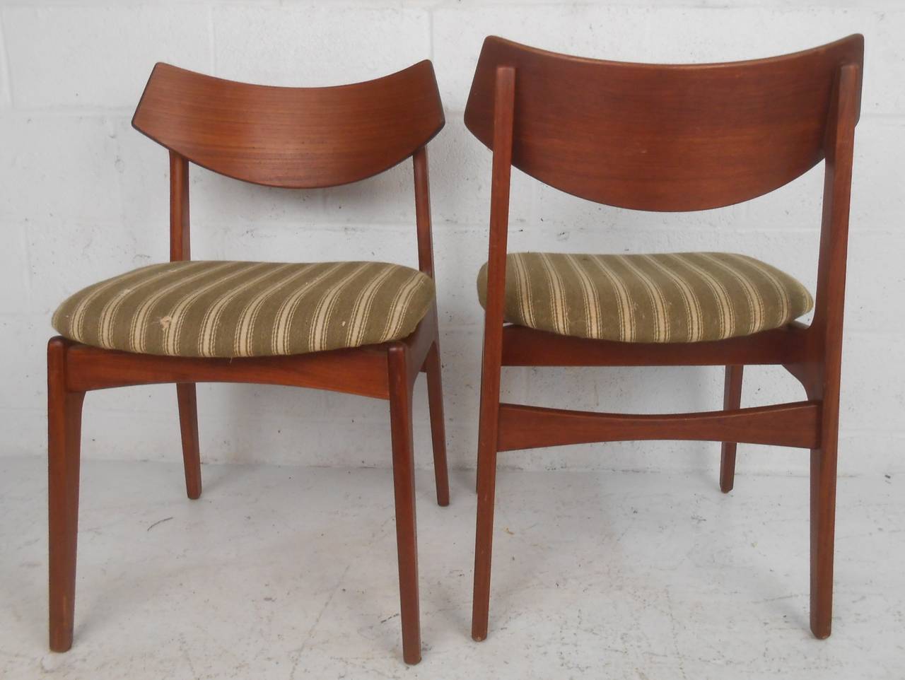 Scandinavian Modern Set of Vintage Modern Teak Dining Chairs