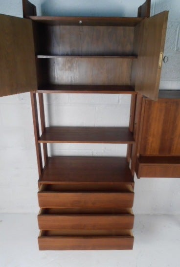 Modular Shelving System In Good Condition In Brooklyn, NY
