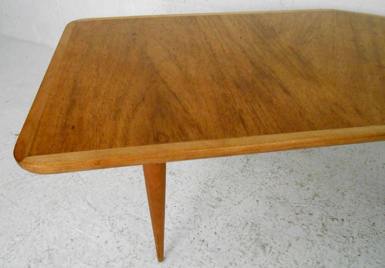 Mid-20th Century Unique Mid-Century Modern Cocktail Table