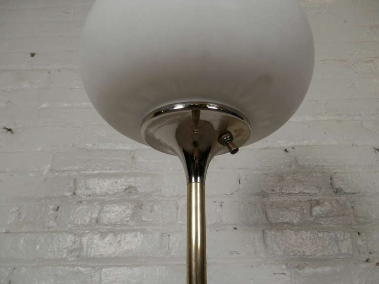 Mid-Century Modern Brass Laurel Floor Lamp w/ Mushroom Shade