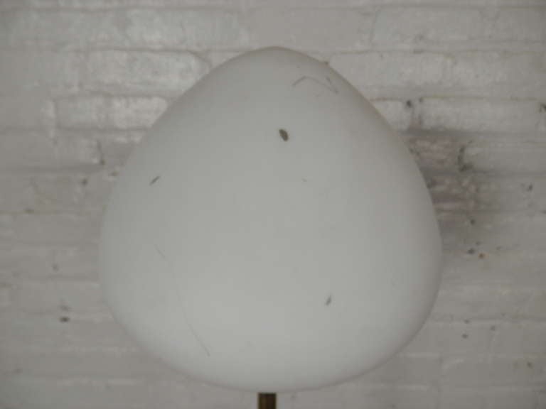 Brass Laurel Floor Lamp w/ Mushroom Shade In Good Condition In Brooklyn, NY