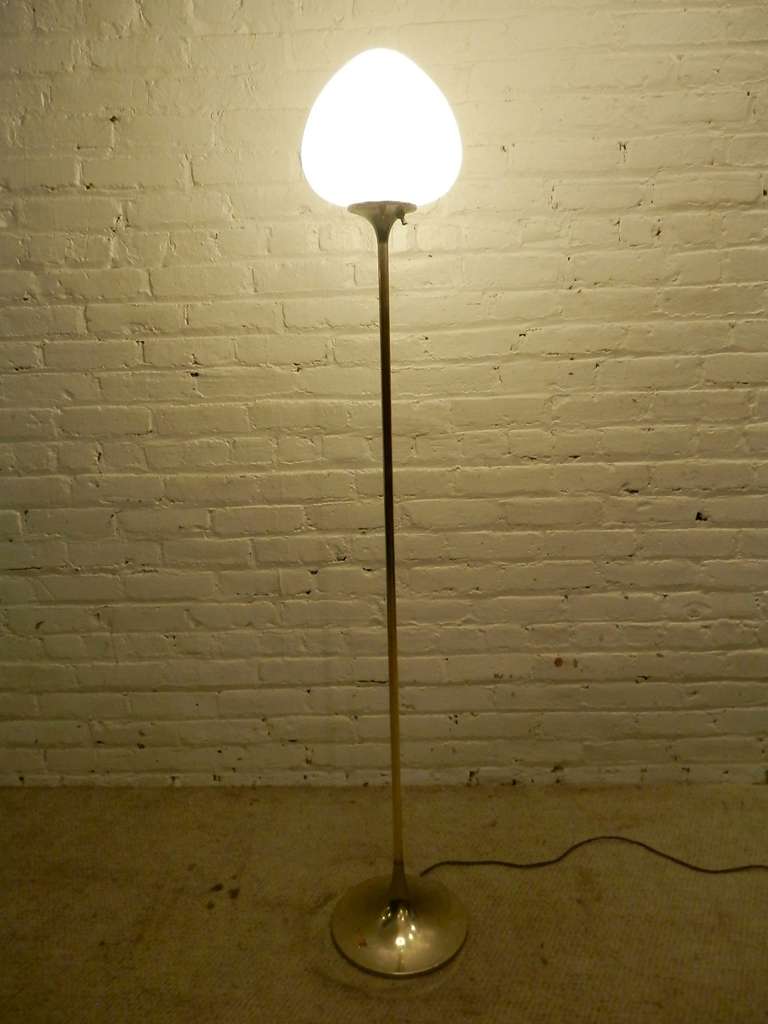 Brass Laurel Floor Lamp w/ Mushroom Shade 1