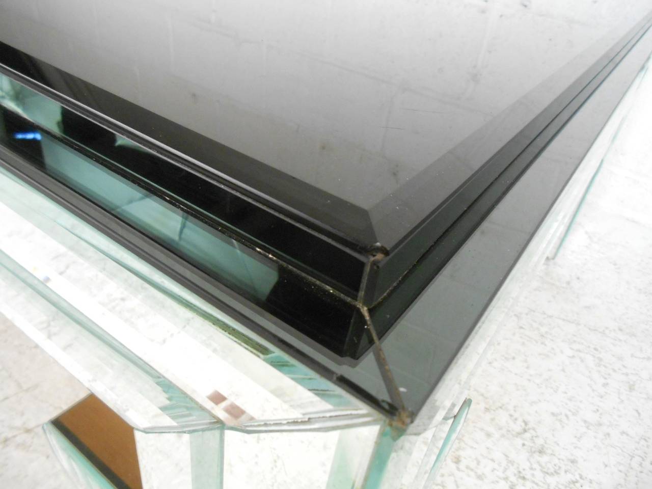 Modern Mirror and Glass Coffee Table For Sale 1