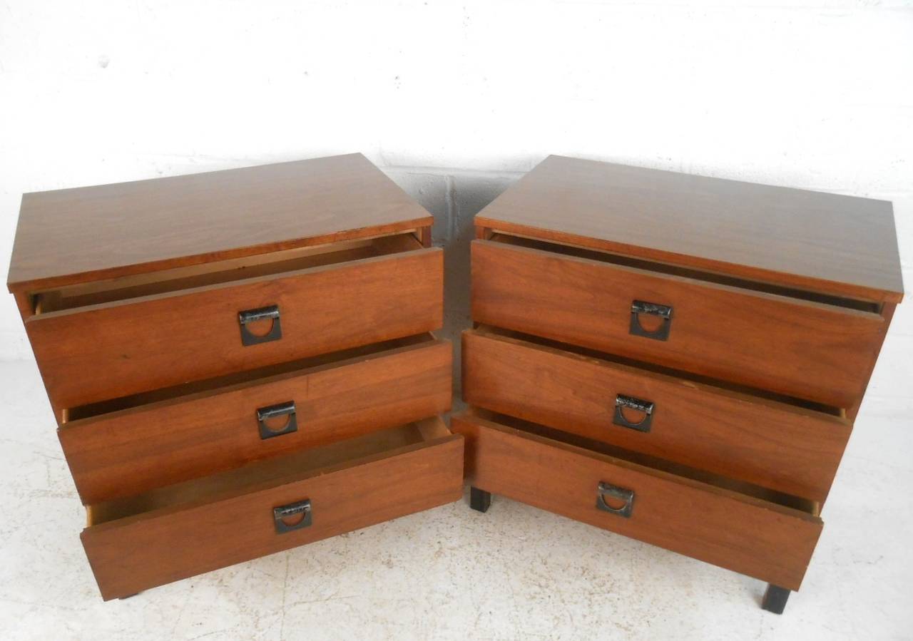 Unique Pair Mid-Century Modern George Nelson Style Dressers In Good Condition In Brooklyn, NY