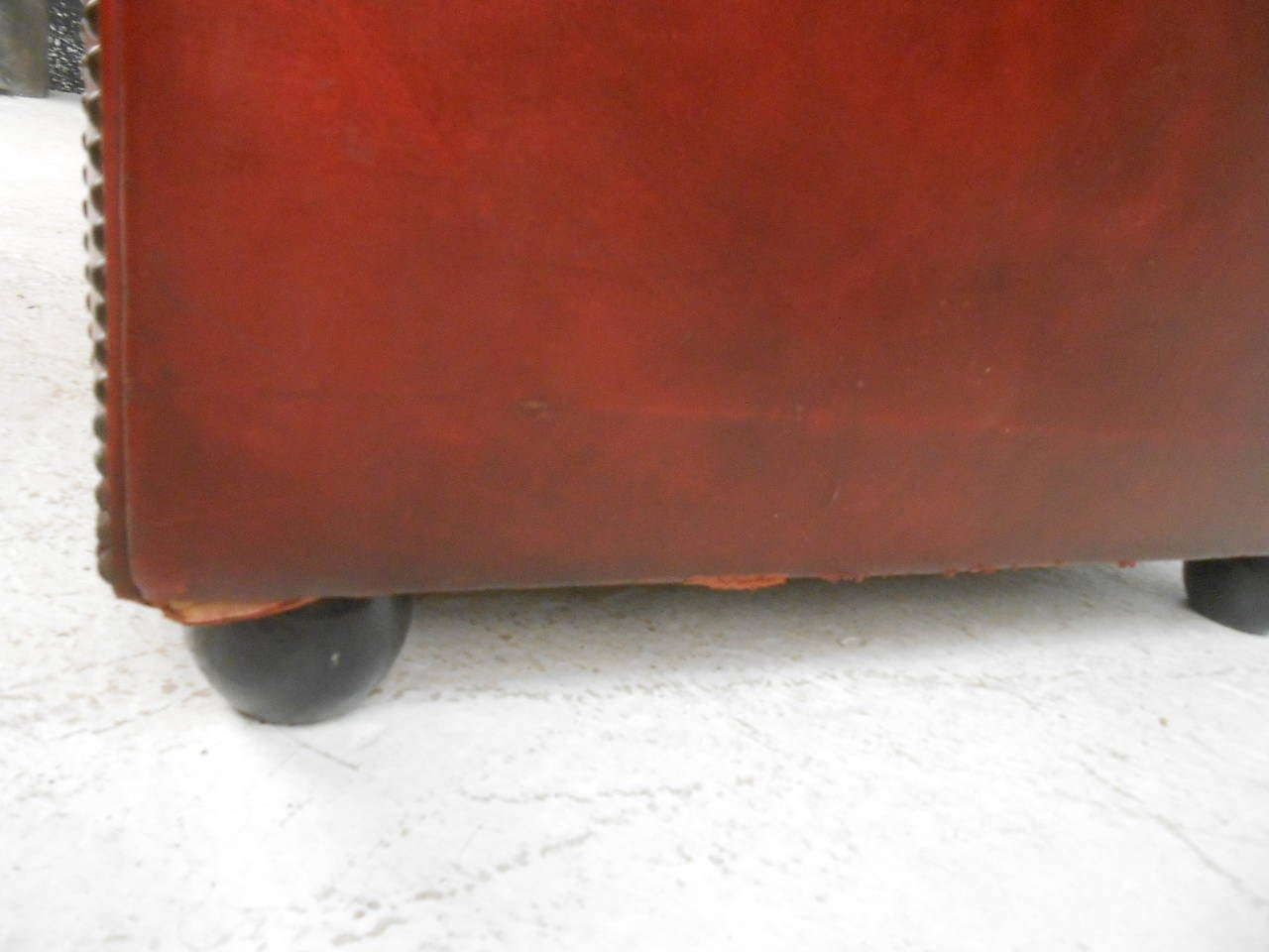 Chesterfield Leather Sofa by Pendragon In Good Condition In Brooklyn, NY