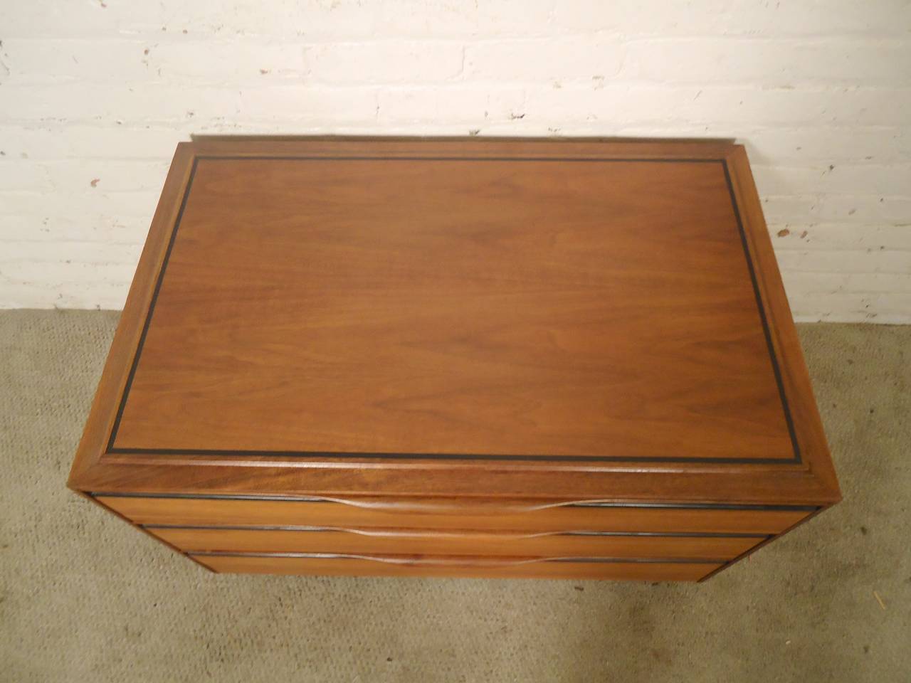 Petite Dresser by John Kapel for John Stuart In Good Condition In Brooklyn, NY