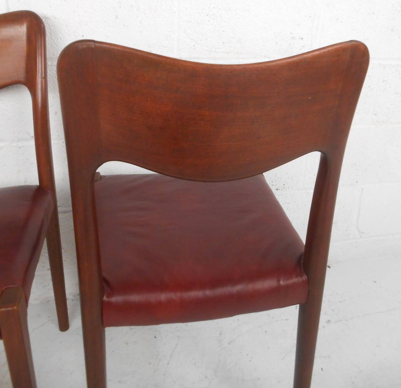 Set of Mid-Century Modern Rosewood Dining Chairs in Style of N.O. Møller 5