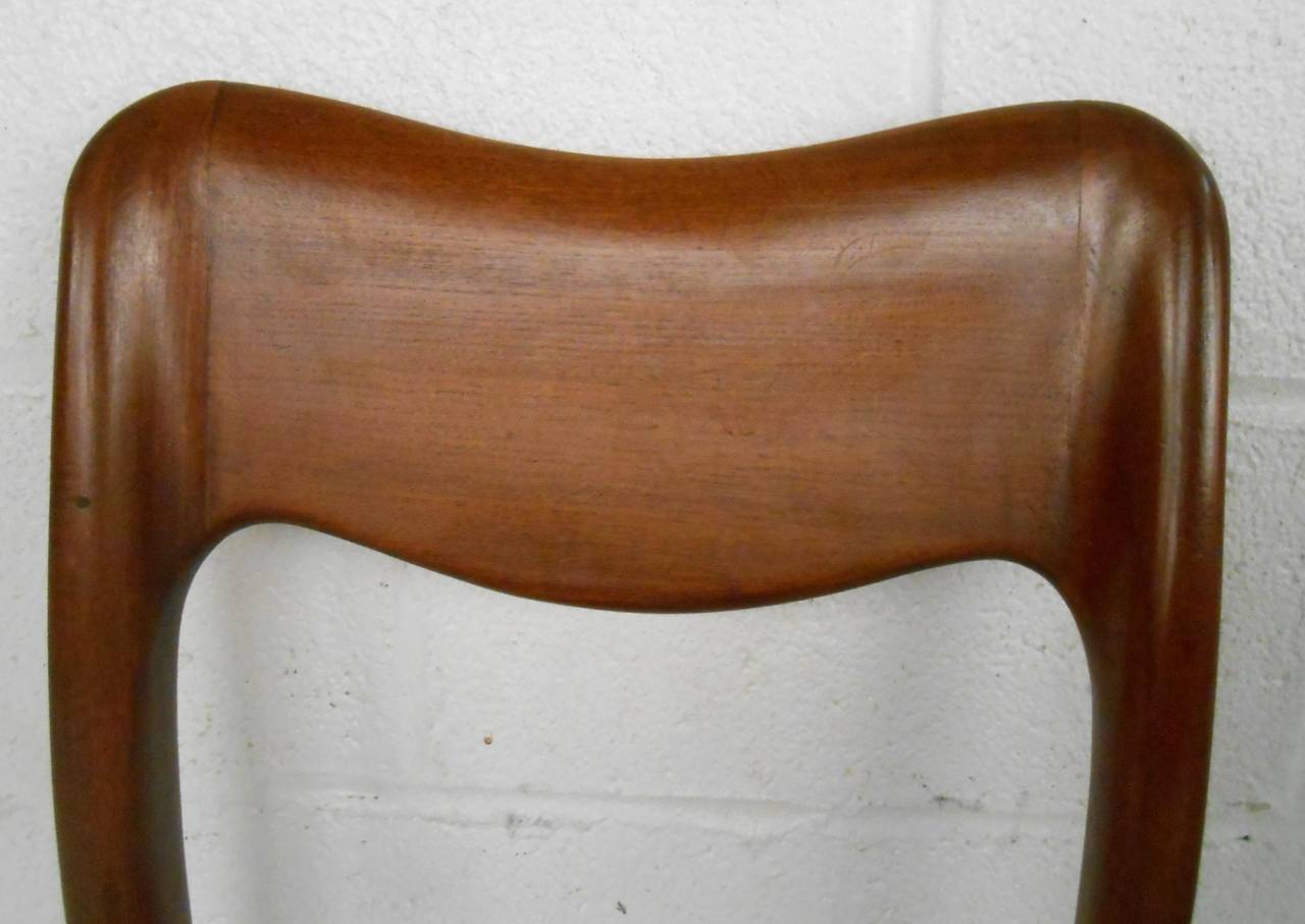 Set of Mid-Century Modern Rosewood Dining Chairs in Style of N.O. Møller 4