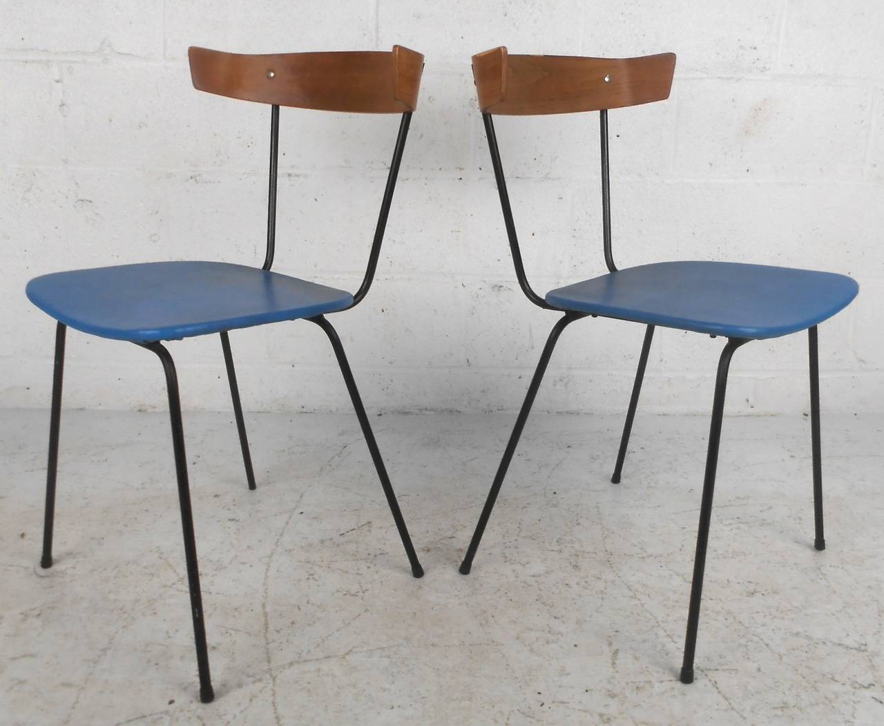 Pair of Mid-Century Modern Paul McCobb Attributed Bentwood Dining Chairs 1