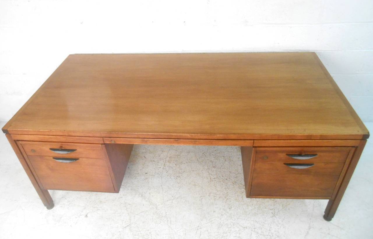 American Mid-Century Modern Executive Desk by Jens Risom