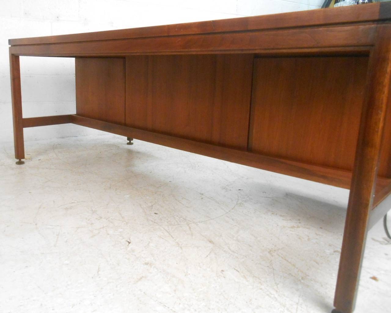 Mid-Century Modern Executive Desk by Jens Risom 3