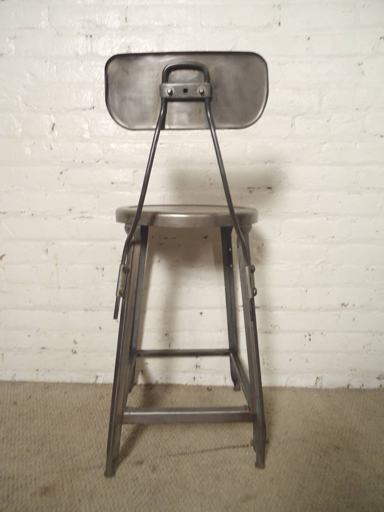 Pair of Vintage Industrial Stools In Distressed Condition In Brooklyn, NY
