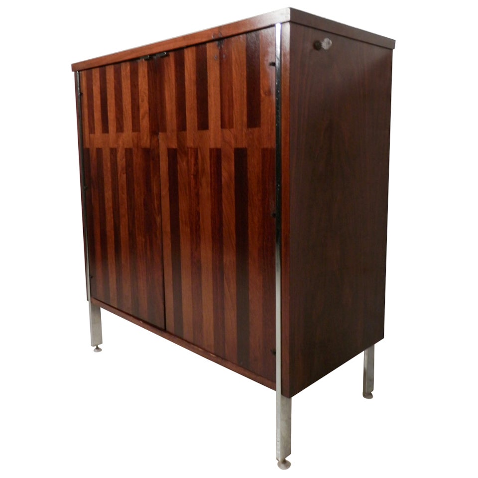 Stunning Cabinet Bar By Lane Furniture